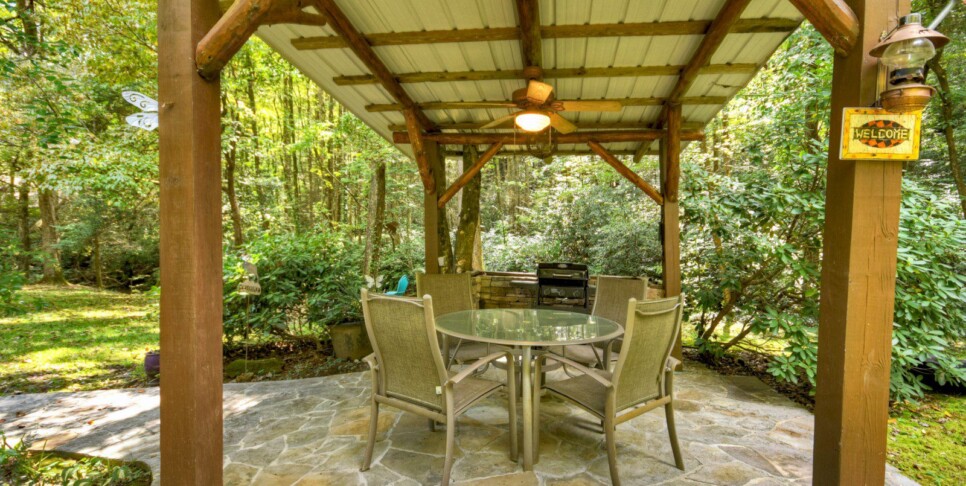 blue-ridge-cabin-rentals-cowboy-cabin-exterior