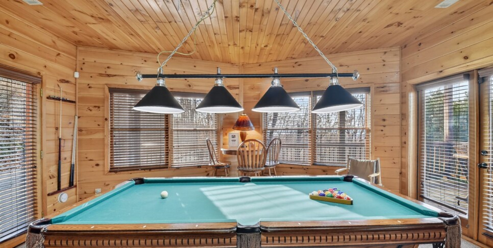 blue ridge amazing mountain view rec room