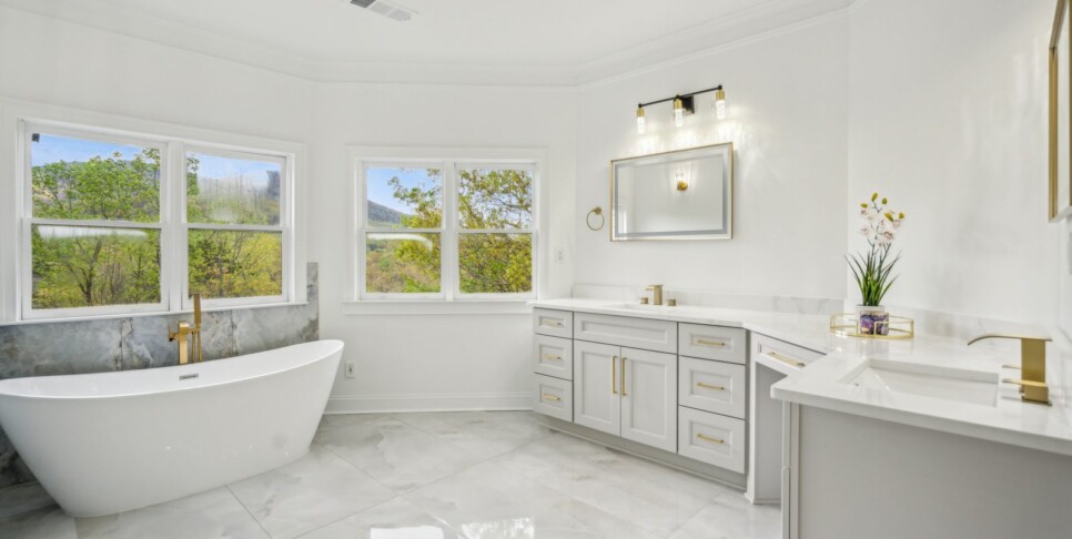Bent Tree Dream View Lodge Bathroom