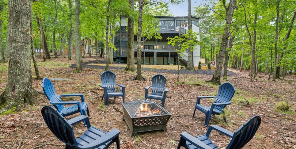 Bent Tree Luxury Bear Lodge Exterior