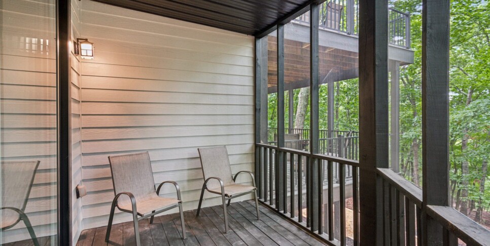 Bent Tree Luxury Bear Lodge Exterior