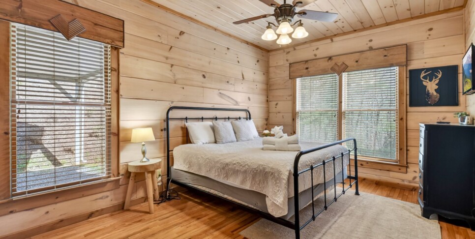 blue ridge kick aska lodge bedroom