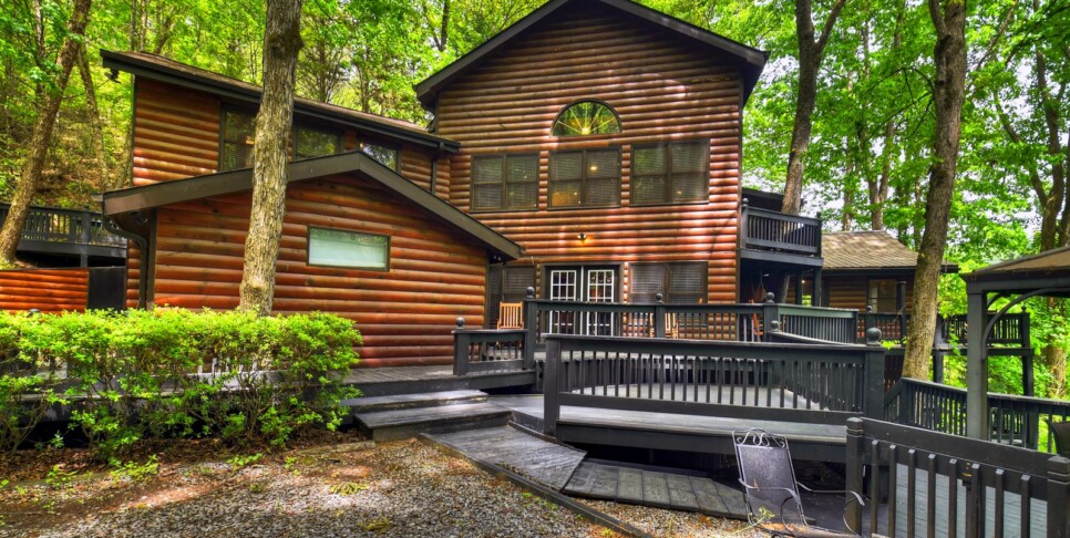 blue ridge wolfpack lodge exterior