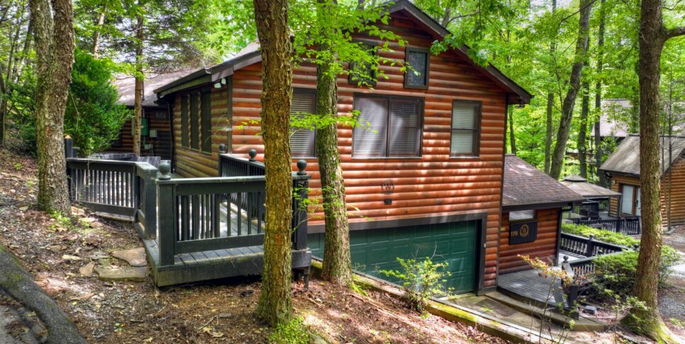 default blue ridge wolfpack lodge exterior