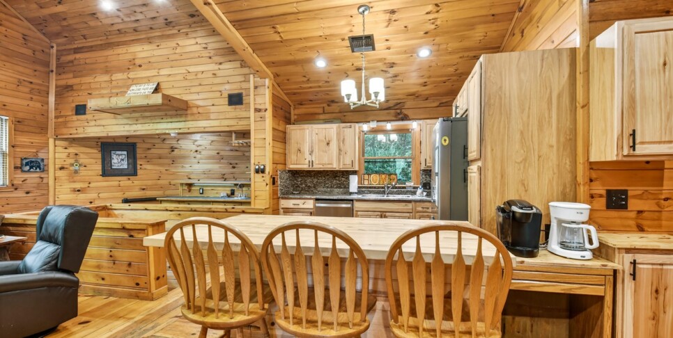 blue ridge wolfpack lodge kitchen