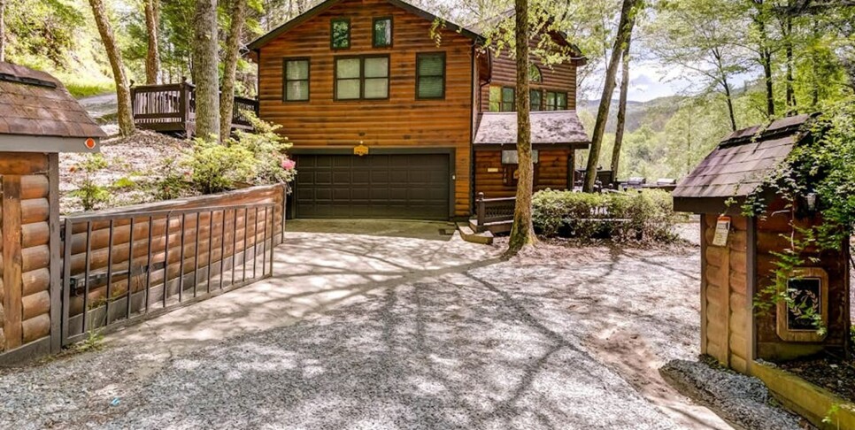 Blue Ridge - Wolfpack Lodge - Temp Photos