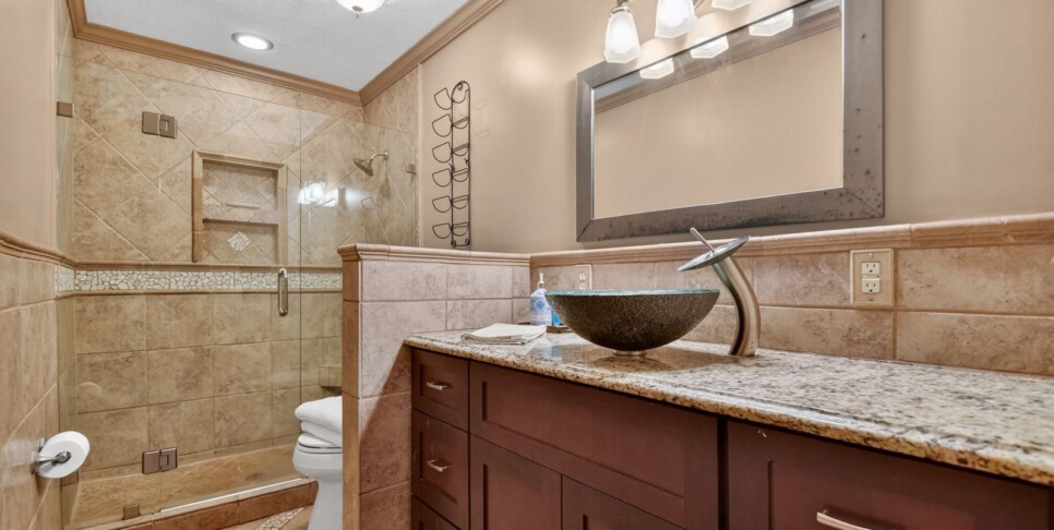 blue ridge riversong on the toccoa bathroom