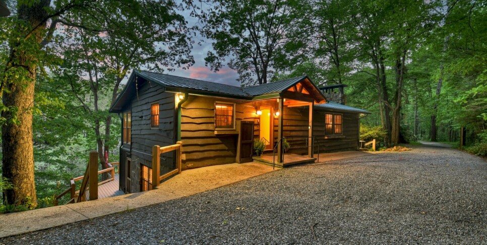 blue ridge riversong on the toccoa exterior