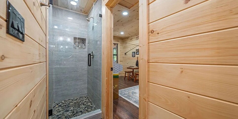 Blue Ridge - The Goathouse - Temp Photos