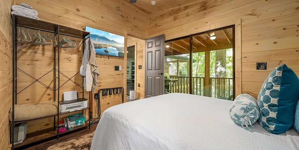 Blue Ridge - The Goathouse - Temp Photos