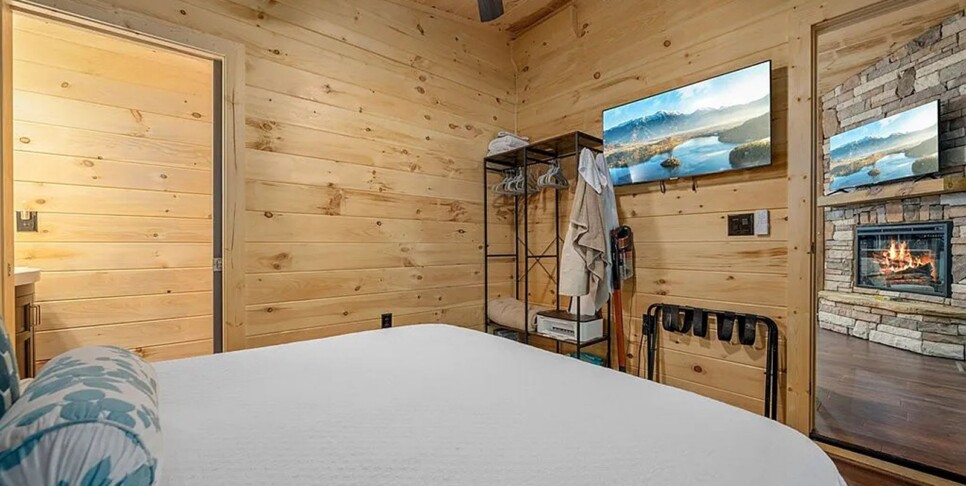 Blue Ridge - The Goathouse - Temp Photos
