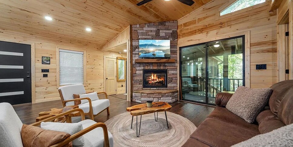 Blue Ridge - The Goathouse - Temp Photos