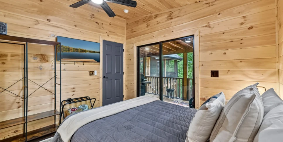 Ellijay The Goathouse Bedroom