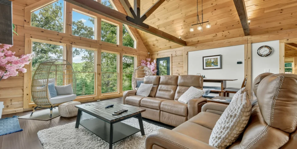 Blue Ridge Retreat On Wolf Creek Living Room