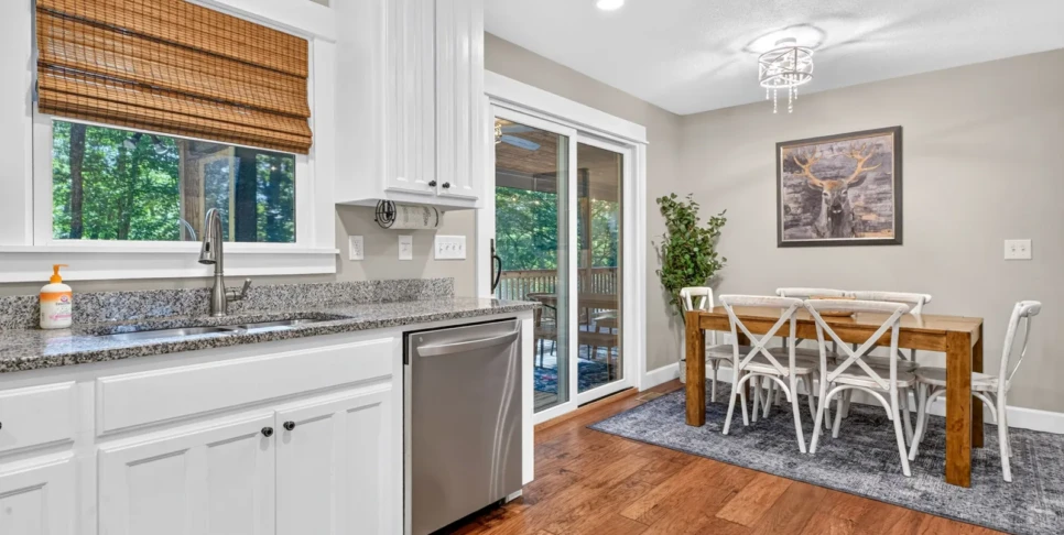 Blue Ridge Davis Hideaway Kitchen