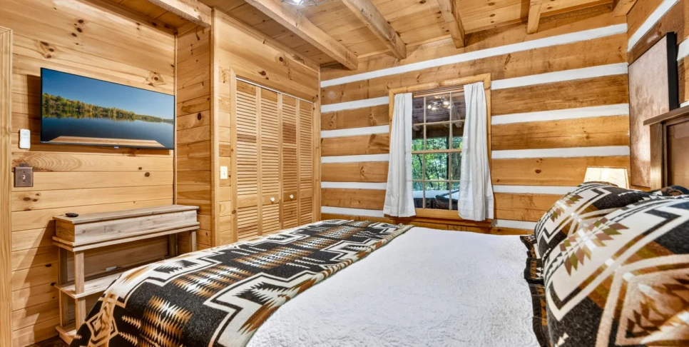 Blue Ridge Deer Haven Bedroom
