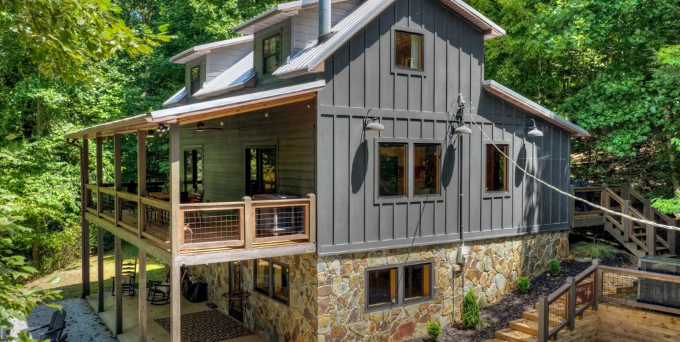 Blue Ridge Hothouse Creek Retreat Exterior