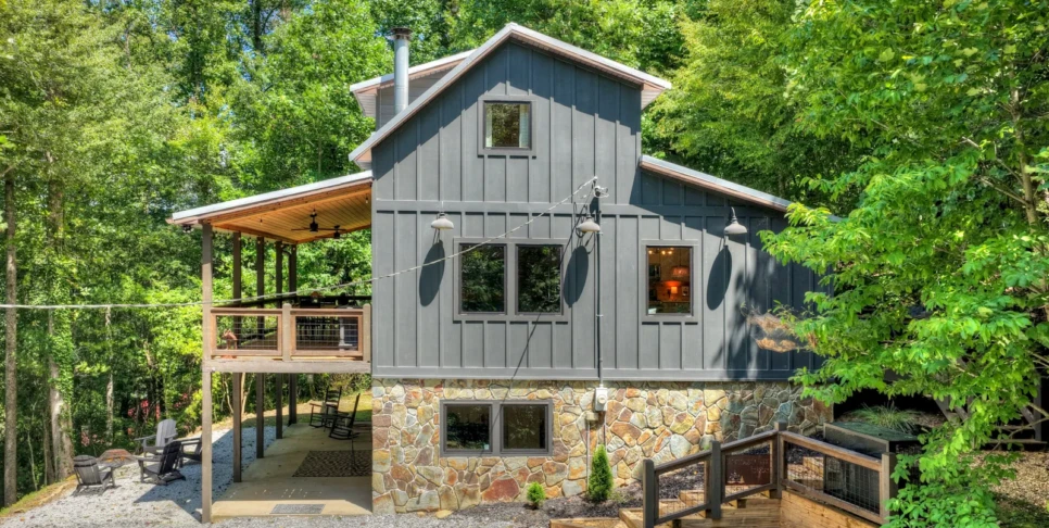 Blue Ridge Hothouse Creek Retreat Exterior